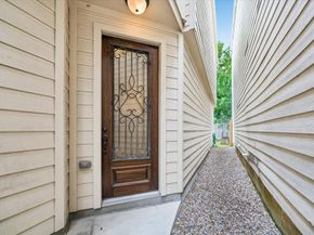5513 Petty Street C, Houston TX 77007