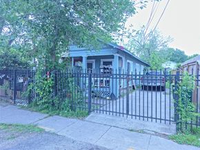 1006 Panama Street, Houston TX 77009