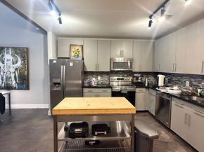 1601 W Webster Street Street 11, Houston TX 77019