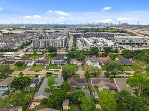 2707 Droxford Drive, Houston TX 77008