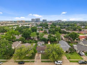 2707 Droxford Drive, Houston TX 77008