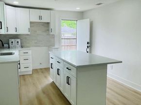 9110 Heatherside Street, Houston TX 77016