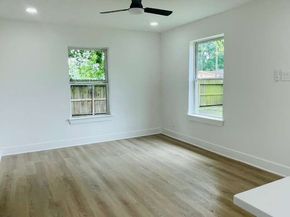 9110 Heatherside Street, Houston TX 77016