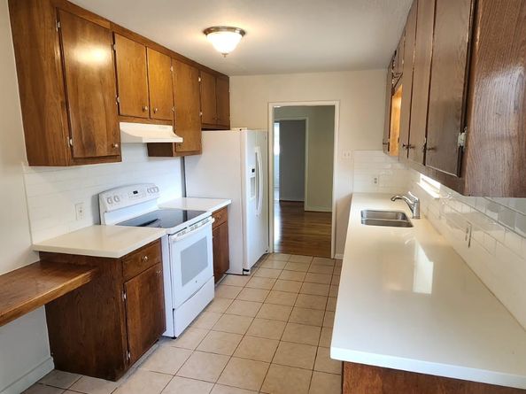 5501 Huisache Street, Houston TX 77081