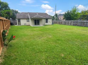 5501 Huisache Street, Houston TX 77081