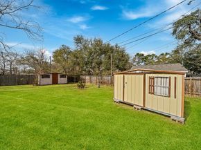 10042 Lazy Oaks Street, Houston TX 77080