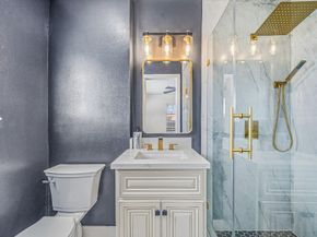10042 Lazy Oaks Street, Houston TX 77080