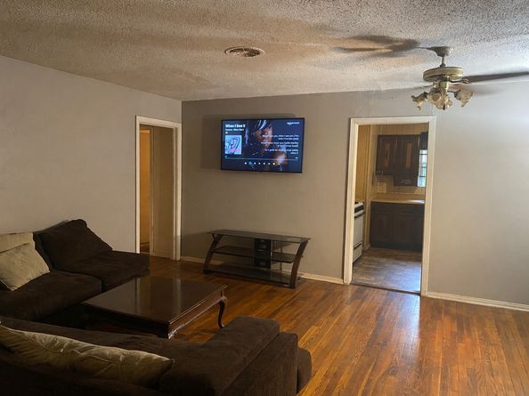5707 Glenhurst Drive, Houston TX 77033