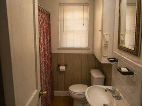 5707 Glenhurst Drive, Houston TX 77033