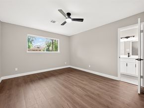 338 Coach Lamp Lane, Houston TX 77060