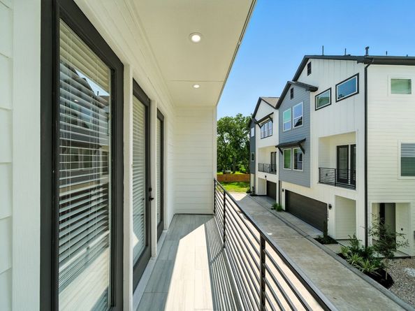 1989 Bauer Drive, Houston TX 77080