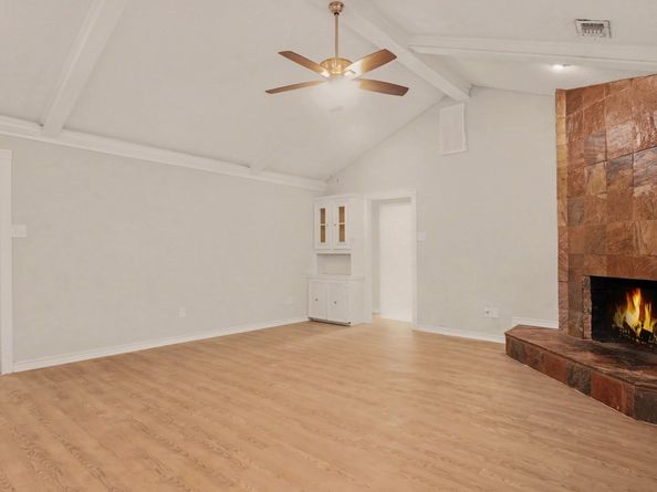 2067 SE Shadow Rock Drive, Houston TX 77339