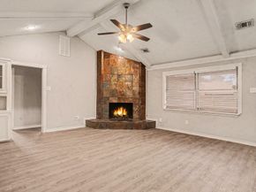 2067 SE Shadow Rock Drive, Houston TX 77339