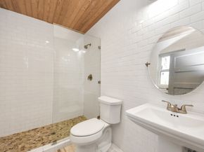 1202 Archer Street, Houston TX 77009