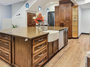 4521 Maple Street, Bellaire TX 77401