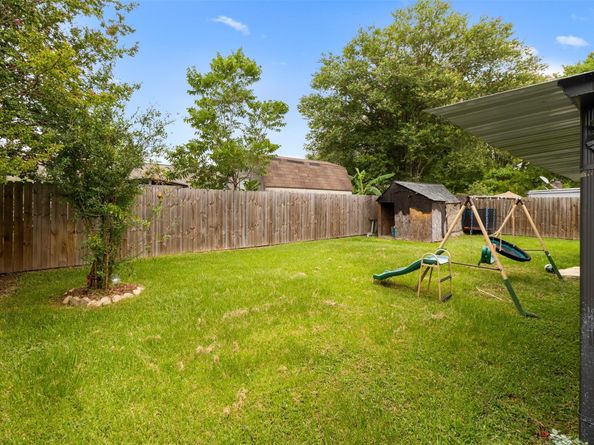 2743 Flintrock Circle, Houston TX 77067