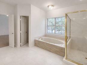 24 Stonegate Park Ct, Spring TX 77379