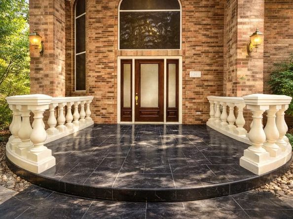 24 Stonegate Park Ct, Spring TX 77379