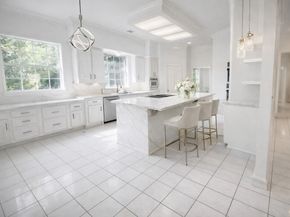 24 Stonegate Park Ct, Spring TX 77379