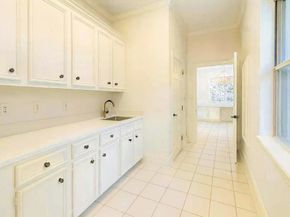 24 Stonegate Park Ct, Spring TX 77379