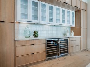 1701 BANKS Street, Houston TX 77098