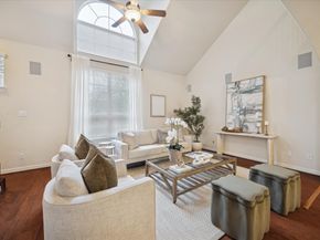 888 Fisher Street, Houston TX 77018