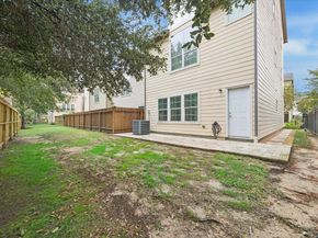 888 Fisher Street, Houston TX 77018