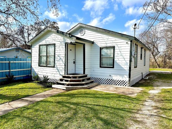 7811 Saint Louis Street, Houston TX 77028
