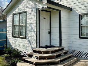 7811 Saint Louis Street, Houston TX 77028