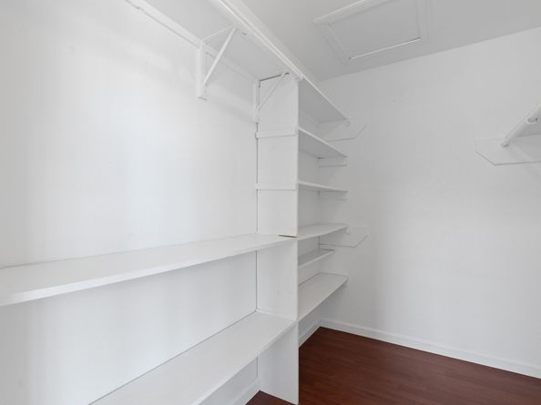 2750 Holly Hall Street 1806, Houston TX 77054