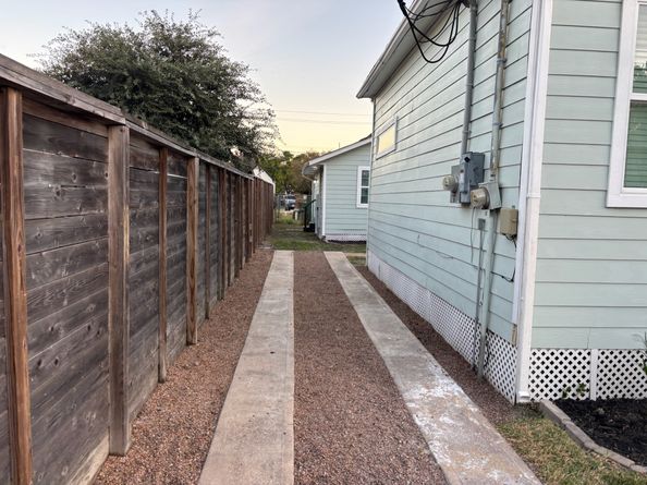 414 Marie Street, Houston TX 77009