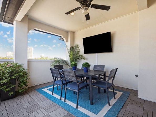 1305 W Bell Street, Houston TX 77019