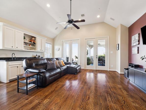 1305 W Bell Street, Houston TX 77019