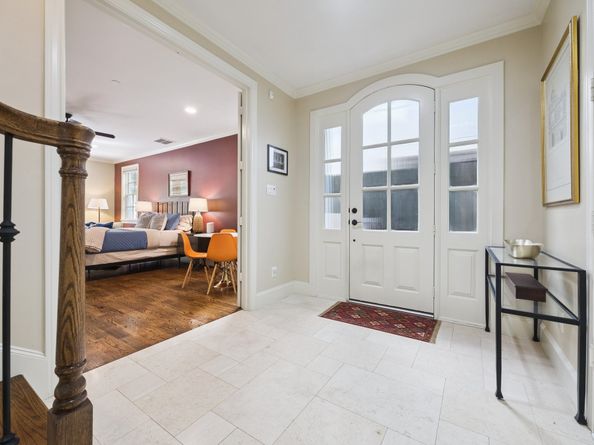 1305 W Bell Street, Houston TX 77019