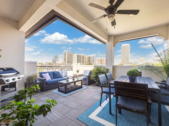 1305 W Bell Street, Houston TX 77019