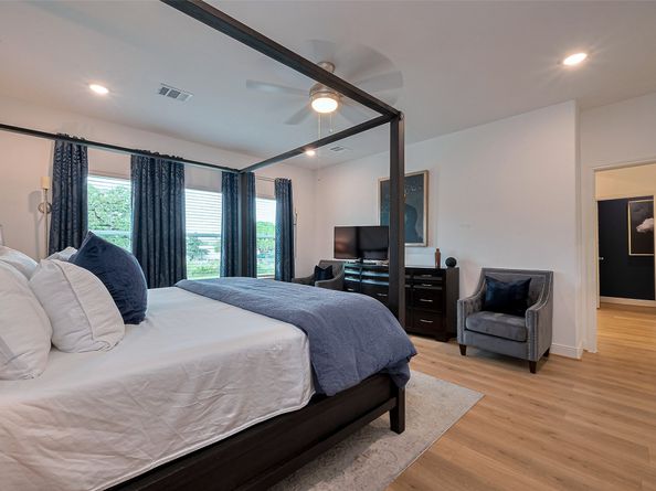 1615 Regents Gate Road, Houston TX 77055