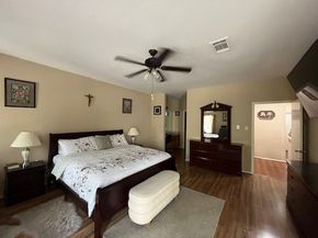 17585 Red Oak Drive 7585, Houston TX 77090