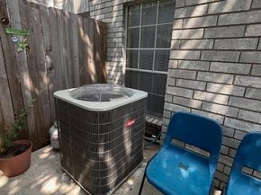 17585 Red Oak Drive 7585, Houston TX 77090