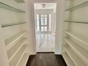 10010 Burgoyne Road, Houston TX 77042