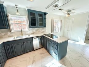 10010 Burgoyne Road, Houston TX 77042