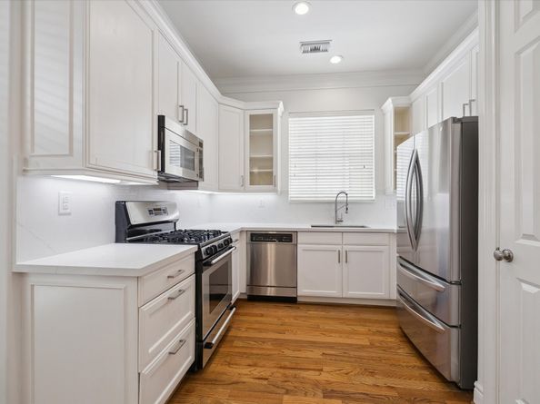 3234 Pemberton Circle Drive, Houston TX 77025