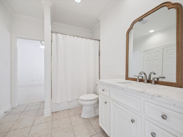 3234 Pemberton Circle Drive, Houston TX 77025