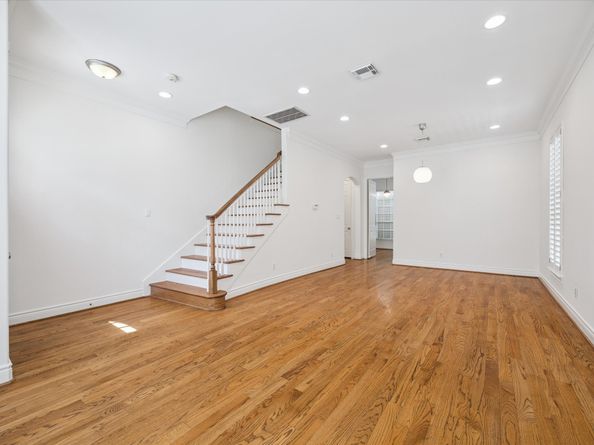 3234 Pemberton Circle Drive, Houston TX 77025