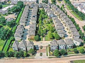 12255 Oxford Crescent Circle, Houston TX 77082