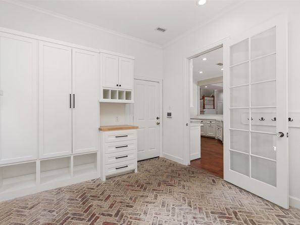14 E THYMEWOOD Place, The Woodlands TX 77382