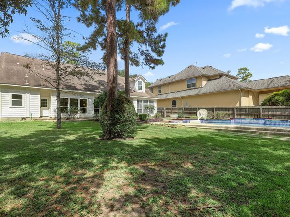 14 E THYMEWOOD Place, The Woodlands TX 77382