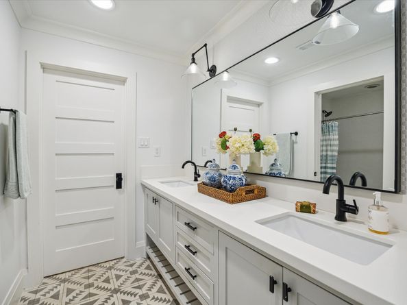 1819 Arlington Street, Houston TX 77008