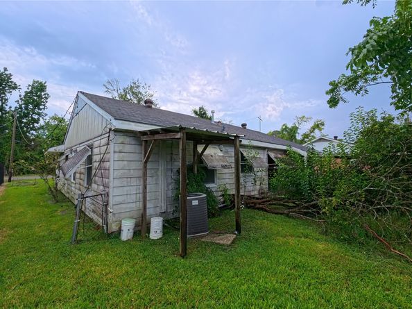 12925 Harvey Lane, Houston TX 77013