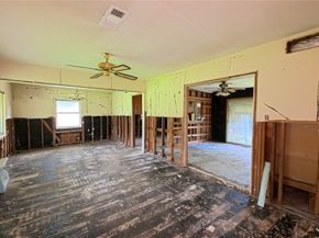 12925 Harvey Lane, Houston TX 77013