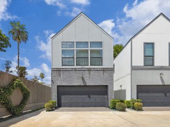 1703 Benbow Oak Place